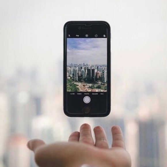 iPhone 7 Plus GOAT case(sticks to surfaces) - Picture 1 of 3